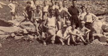 College "Don Luigi Guanella" (Como)- Woodns is the first left kneeling - WOODNS